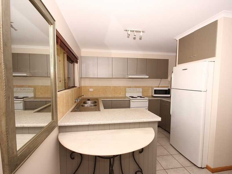 4/18 Jensen Street, Manoora QLD 4870