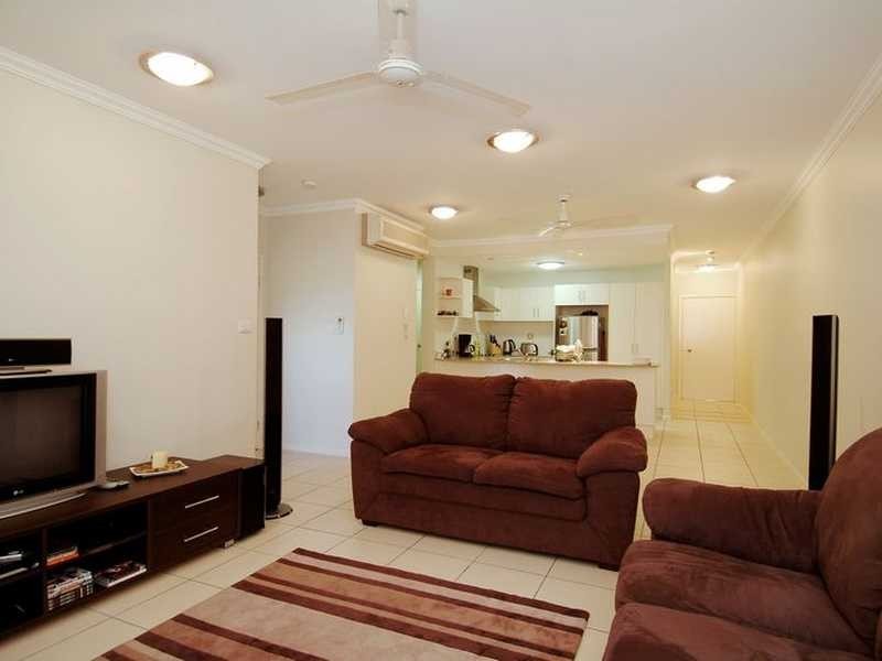 3/18 Smith Street, Cairns North QLD 4870