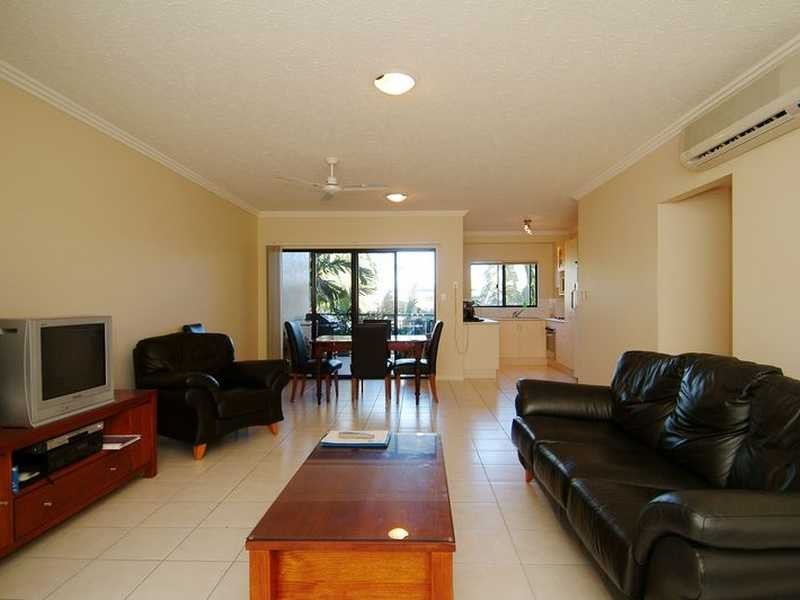 2/183 Martyn Street, Parramatta Park QLD 4870