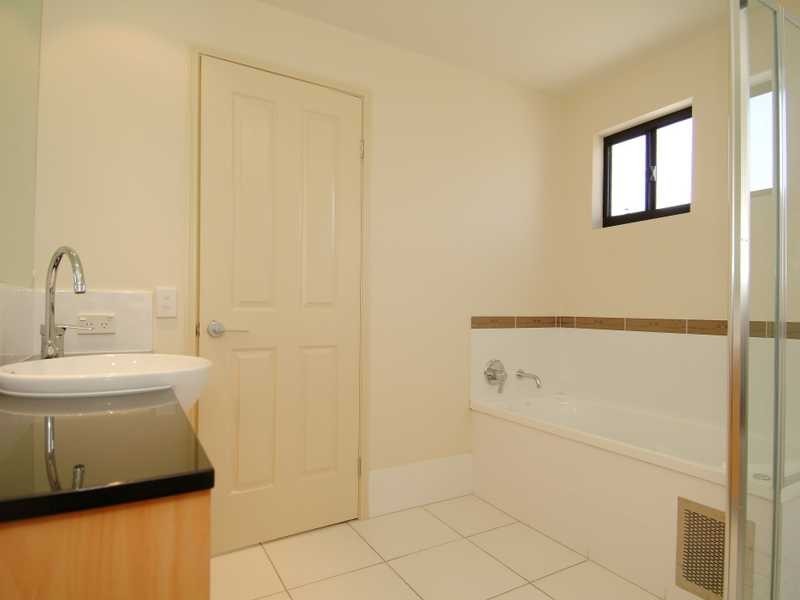 1201 “Piermonde” 25 Wharf Street, Cairns City QLD 4870