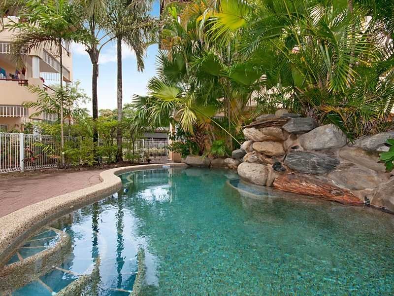 8/7 Gelling Street, Cairns North QLD 4870
