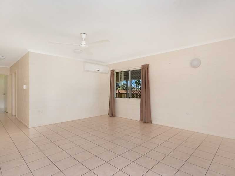 10 Bott Street, Whitfield QLD 4870