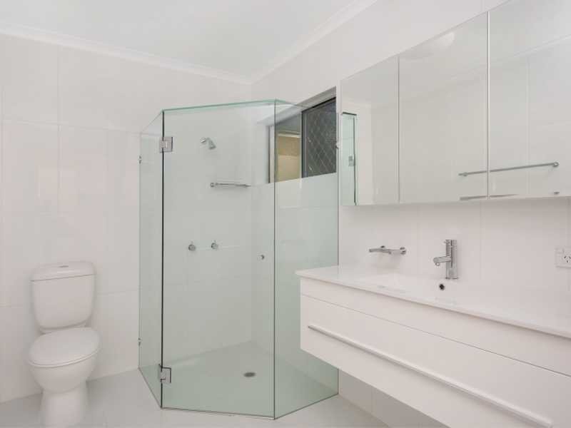 10 Bott Street, Whitfield QLD 4870