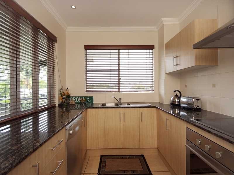 15/18 Smith Street, Cairns North QLD 4870