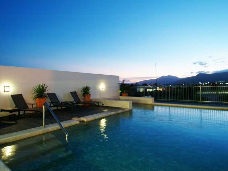 2/79 Spence Street, Cairns City QLD 4870