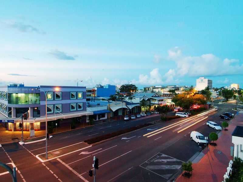 2/79 Spence Street, Cairns City QLD 4870