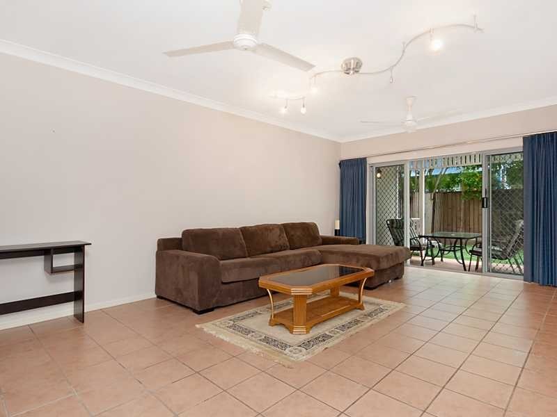 2/8 Clare Street, Parramatta Park QLD 4870