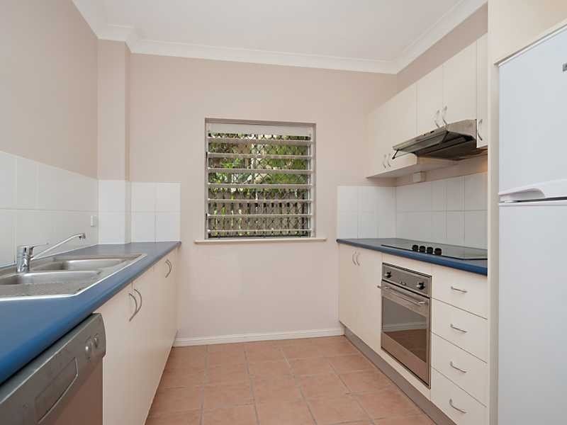 2/8 Clare Street, Parramatta Park QLD 4870