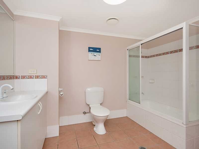 2/8 Clare Street, Parramatta Park QLD 4870