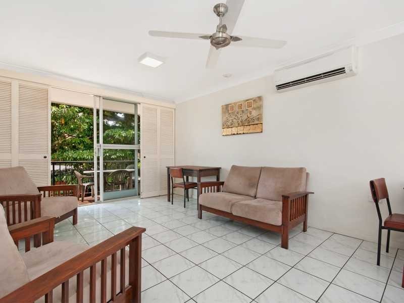 12/211 Lake Street, Cairns North QLD 4870
