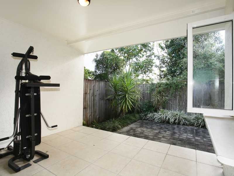 12/15 Thomas Street, Cairns North QLD 4870