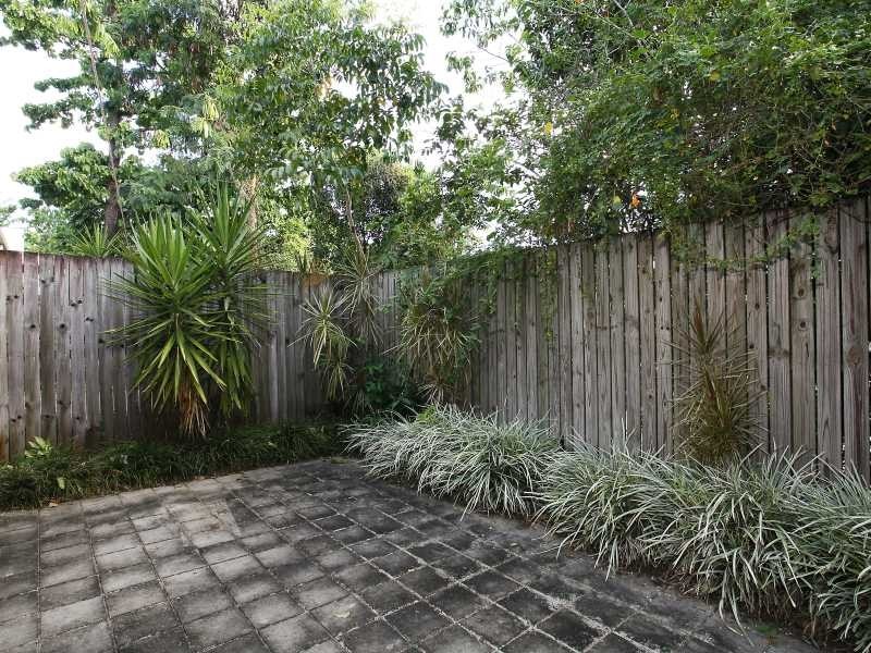 12/15 Thomas Street, Cairns North QLD 4870