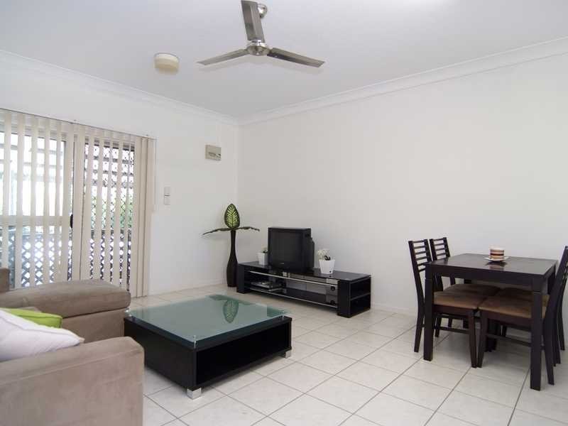 2/21 Creedy Street, Cairns QLD 4870