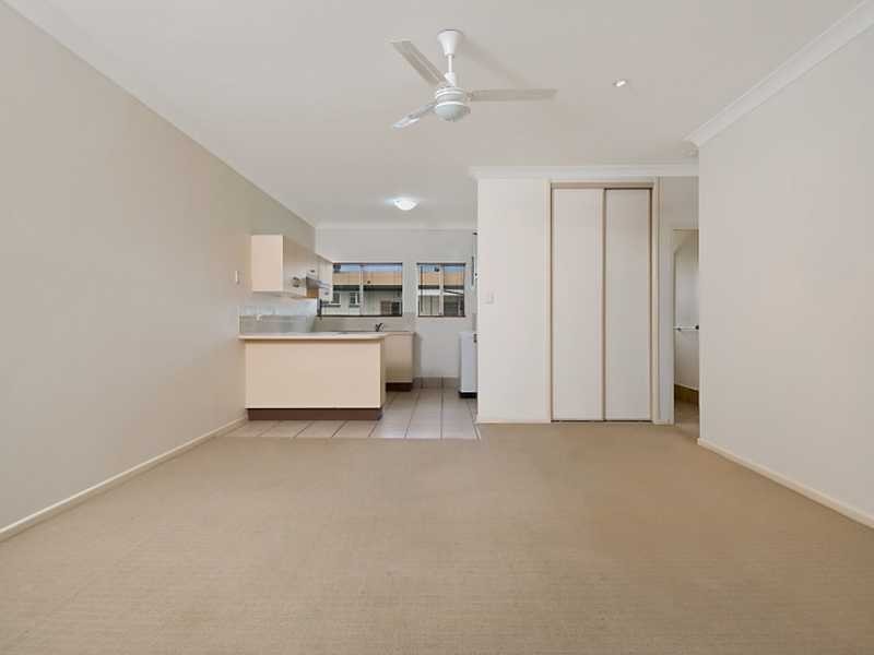 8/21 Creedy Street, Cairns QLD 4870