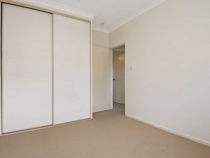 8/21 Creedy Street, Cairns QLD 4870