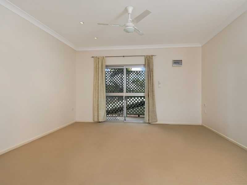 8/21 Creedy Street, Cairns QLD 4870