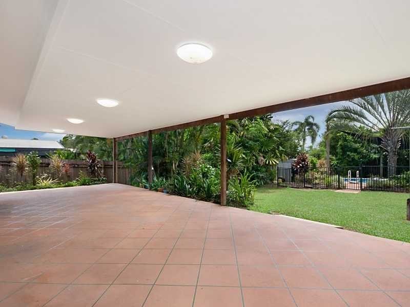 21 Garland Close, Kanimbla QLD 4870