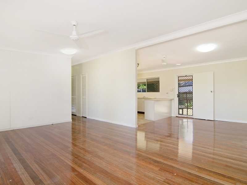 2 Rose Blank Close, Manunda QLD 4870