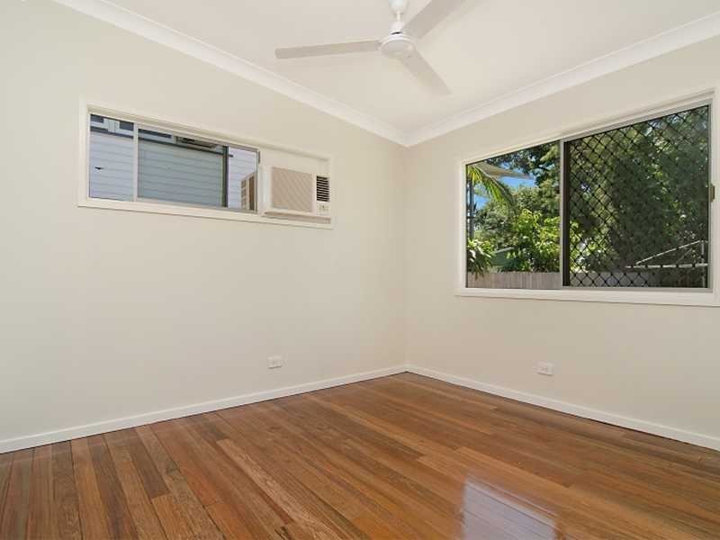 2 Rose Blank Close, Manunda QLD 4870