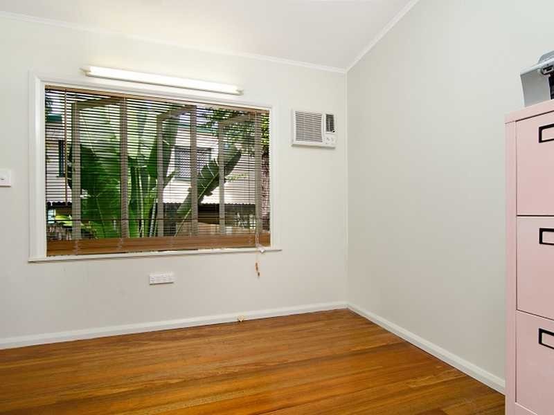 34 Richardson Street, Edge Hill QLD 4870