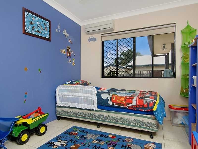 30 Nell Close, Kanimbla QLD 4870