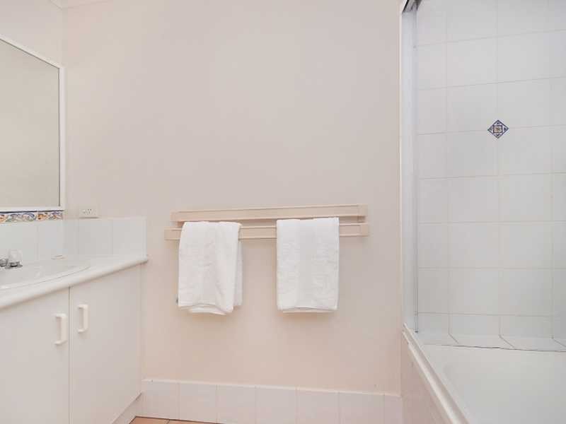 7/367 Mcleod Street, Cairns North QLD 4870