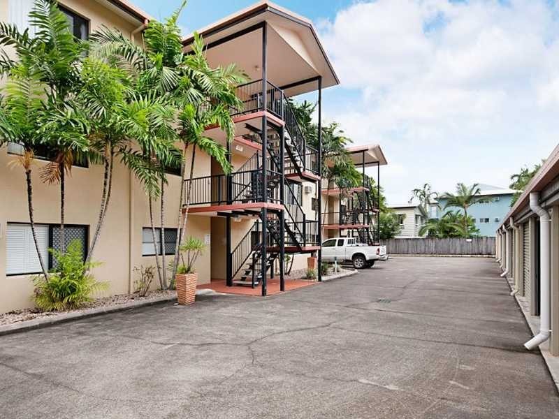 7/367 Mcleod Street, Cairns North QLD 4870