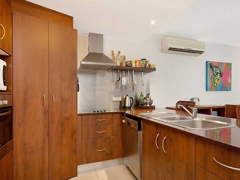 16/351 Lake Street, Cairns North QLD 4870