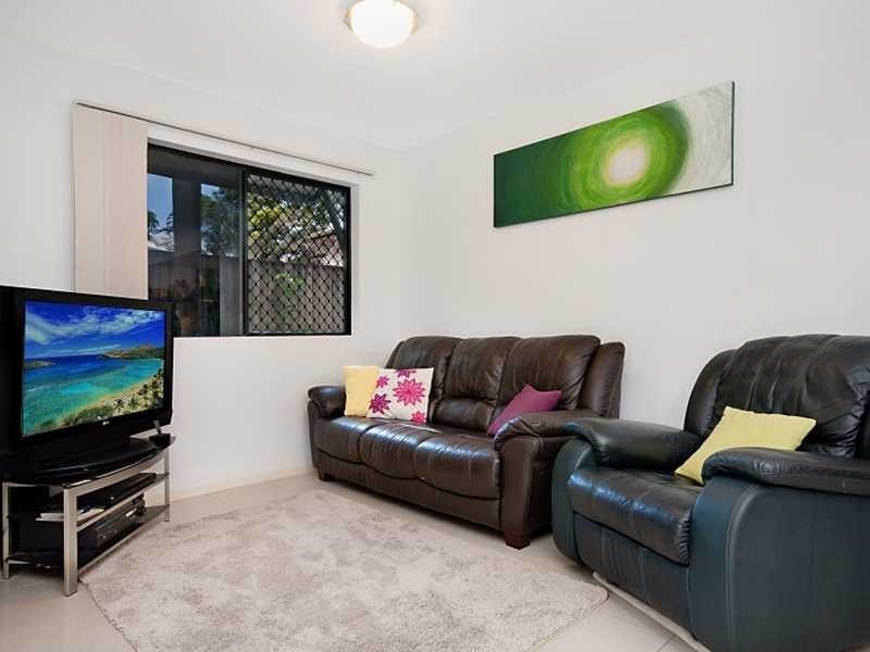 16/351 Lake Street, Cairns North QLD 4870