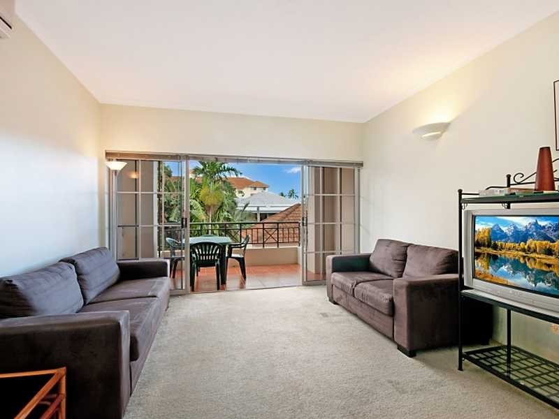 36/327 Lake Street, Cairns North QLD 4870