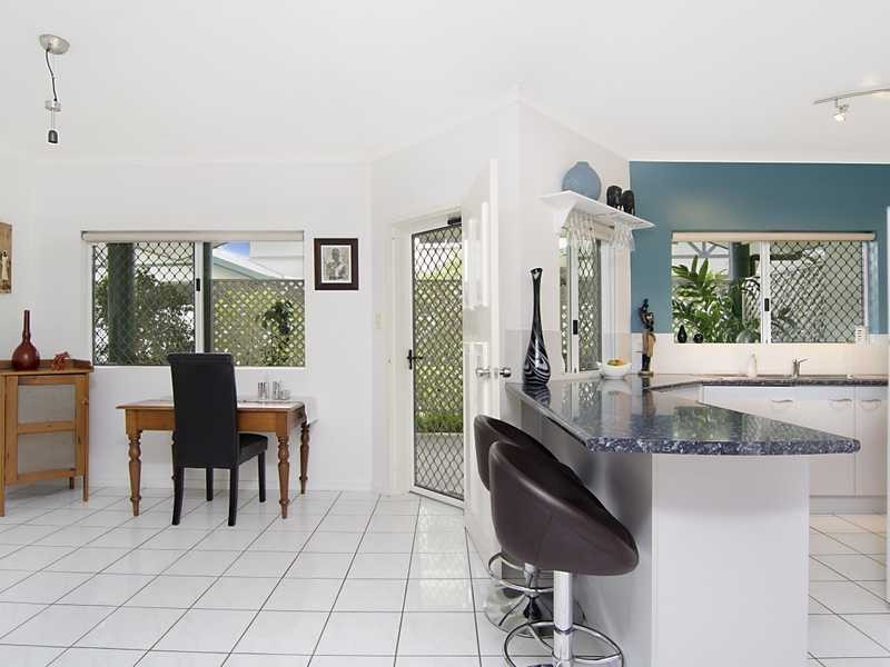 4/1 Hollett Close, Cairns North QLD 4870