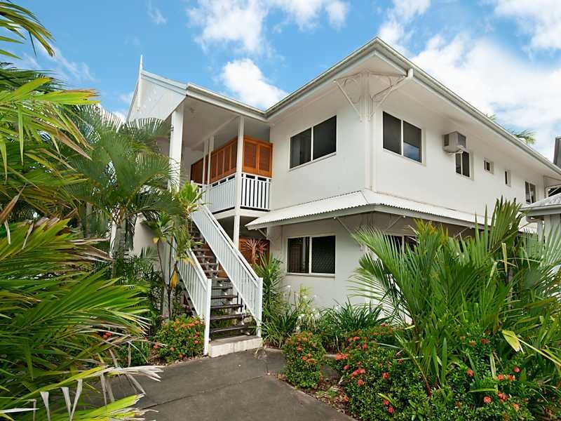 8/5 Lily Street, Cairns North QLD 4870