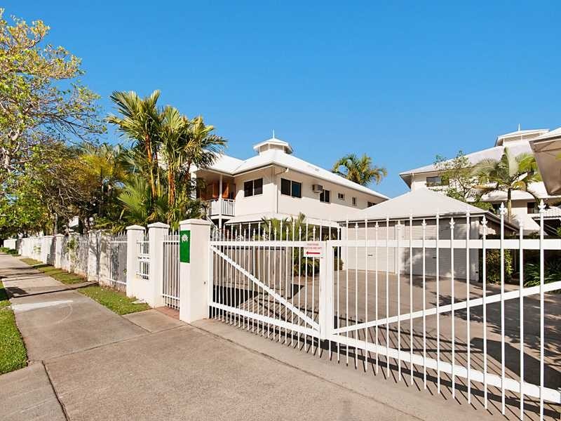 8/5 Lily Street, Cairns North QLD 4870