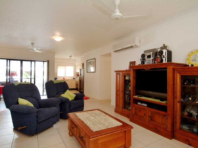 3/44 Pease Street, Cairns QLD 4870