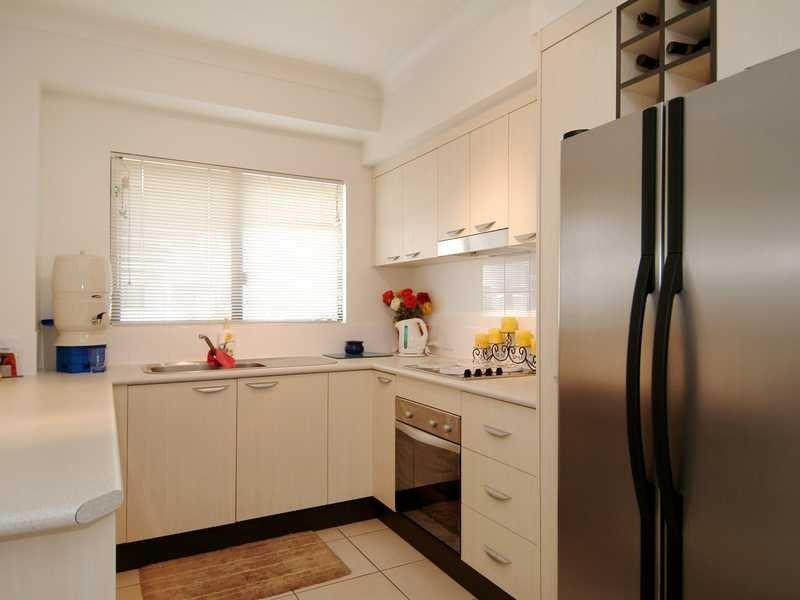 3/44 Pease Street, Cairns QLD 4870