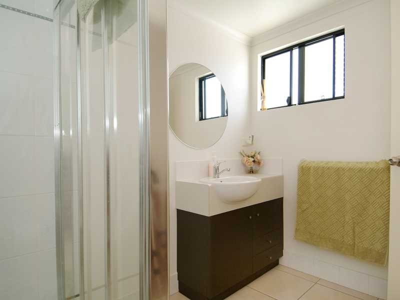3/44 Pease Street, Cairns QLD 4870