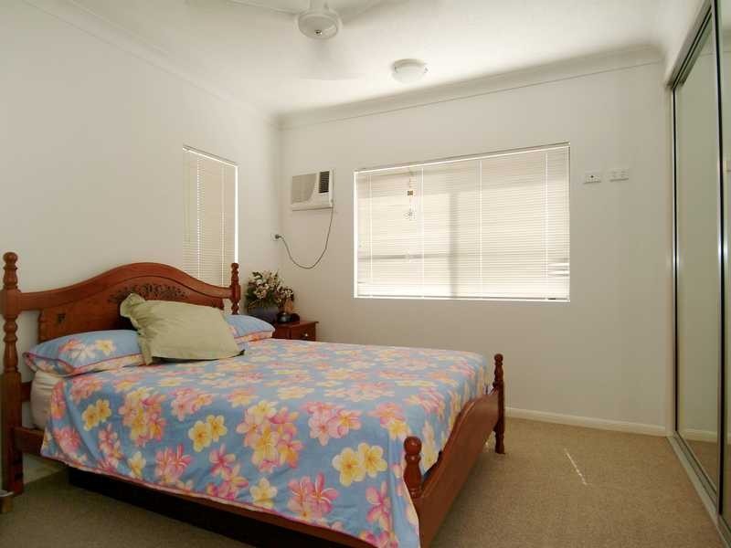 3/44 Pease Street, Cairns QLD 4870