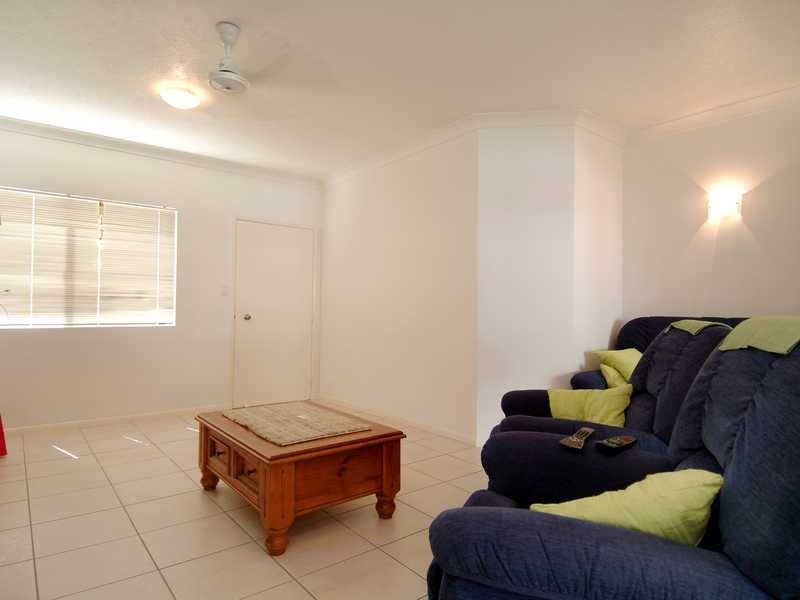 3/44 Pease Street, Cairns QLD 4870