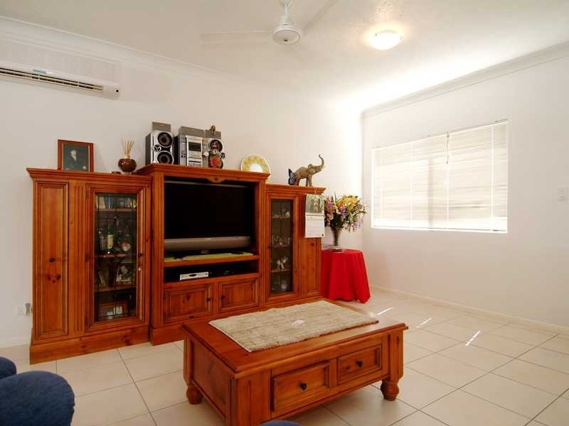 3/44 Pease Street, Cairns QLD 4870