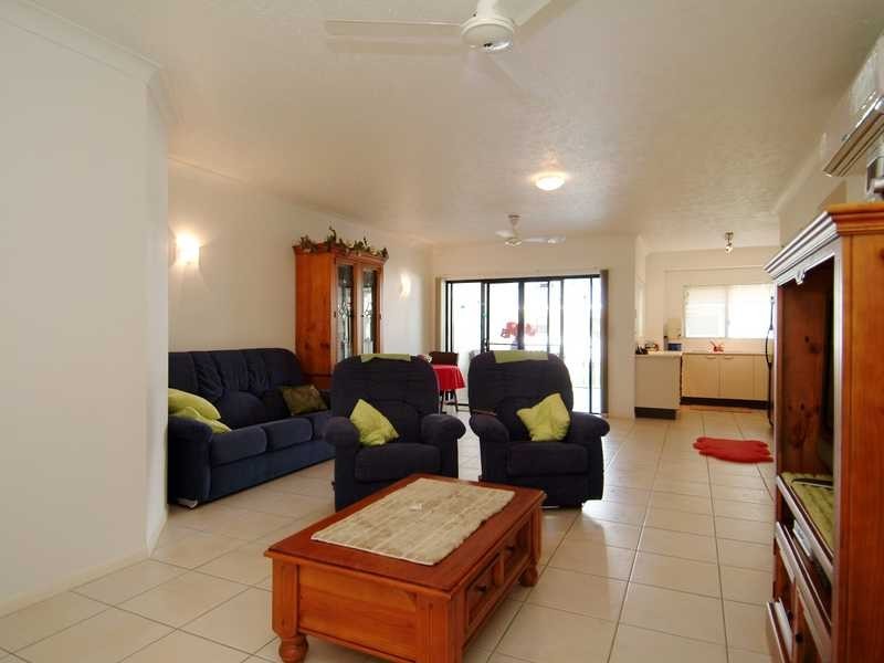 3/44 Pease Street, Cairns QLD 4870