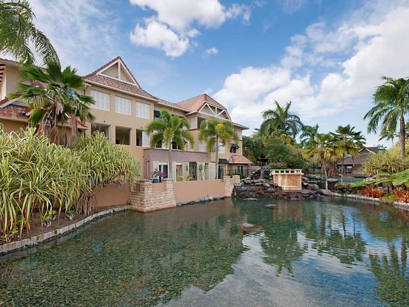 614 “The Lakes” 2 Greenslopes Street, Cairns North QLD 4870