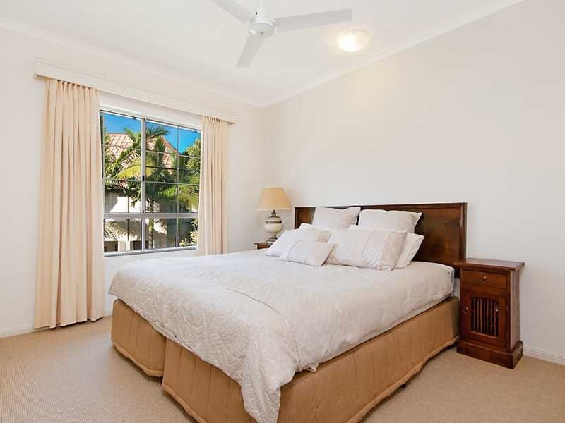 614 “The Lakes” 2 Greenslopes Street, Cairns North QLD 4870