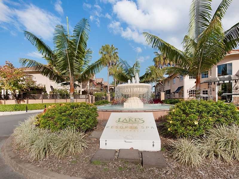 614 “The Lakes” 2 Greenslopes Street, Cairns North QLD 4870