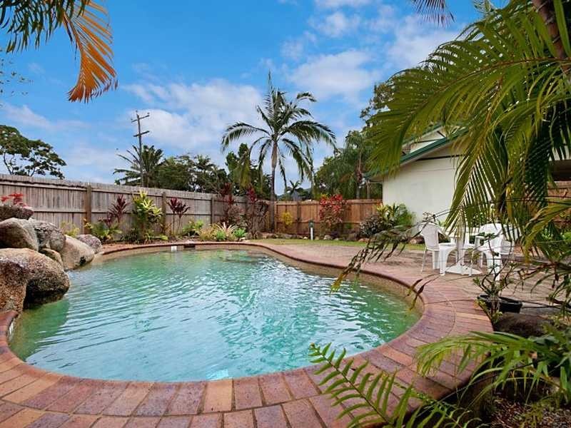 5/1 Hollett Close, Cairns North QLD 4870