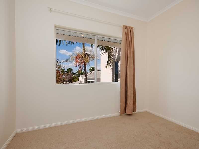 16/34-40 Lily Street, Cairns North QLD 4870