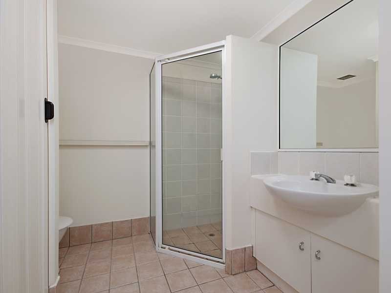 16/34-40 Lily Street, Cairns North QLD 4870