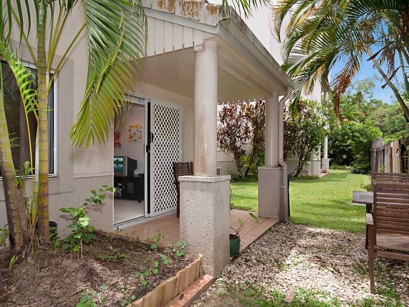 17/34-40 Lily Street, Cairns North QLD 4870