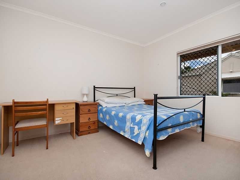 17/34-40 Lily Street, Cairns North QLD 4870