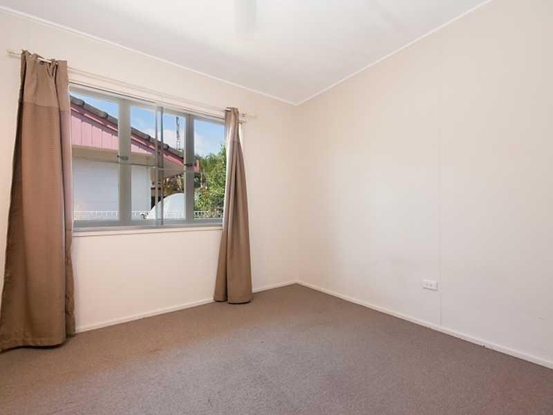 42 HILLVIEW CRESCENT, Whitfield QLD 4870