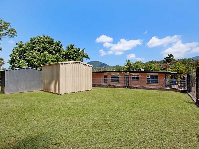 42 HILLVIEW CRESCENT, Whitfield QLD 4870